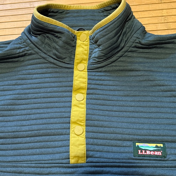 L.L. Bean Airlight Knit Pullover - Picture 4 of 8